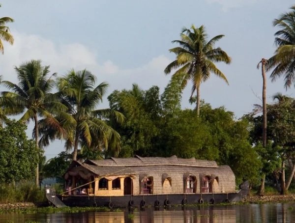 Kerala: Tropical Paradise in India